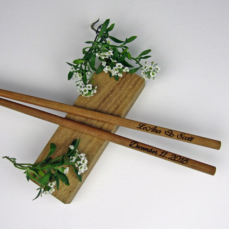 Wedding Favors Bamboo Chopstick 100pr Engraved Chopsticks Rustic Chopstick Wedding Chopsticks Chop stick Personalized Chopsticks