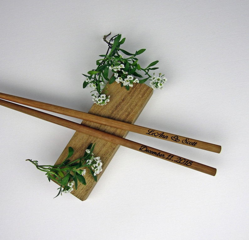 Wedding Favors Bamboo Chopstick 100pr Engraved Chopsticks Rustic Chopstick Wedding Chopsticks Chop stick Personalized Chopsticks