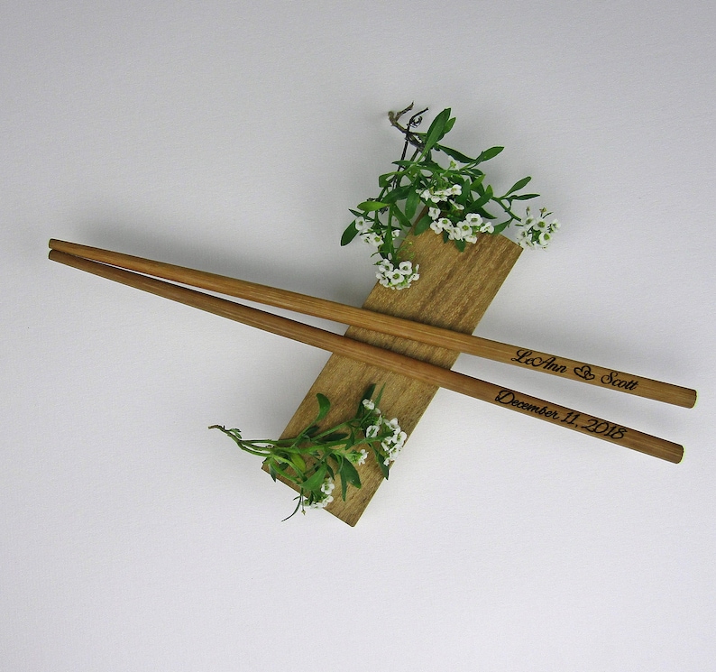 Wedding Favors Bamboo Chopstick 100pr Engraved Chopsticks Rustic Chopstick Wedding Chopsticks Chop stick Personalized Chopsticks