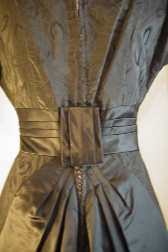 1950s/60s Black Brocade Cocktail Dress - image 8