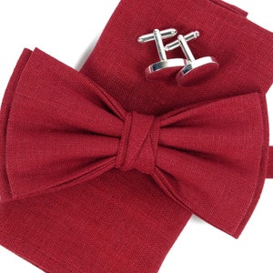 Burgundy Bow Tie / burgundy red Boy&#39;s Bow Ties / Men&#39;s Bow Bow Tie /  Tie For Men / Suited Pocket Square/ Cufflinks / Groomsmen Pack