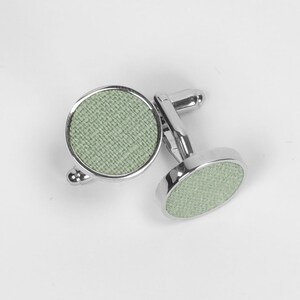 Eukalyptus, Salbeigrün Farbvariante für Leinenfliegen mit passendem Einstecktuch, Krawatten, Hosenträger aus natürlichem Leinenstoff Cufflinks