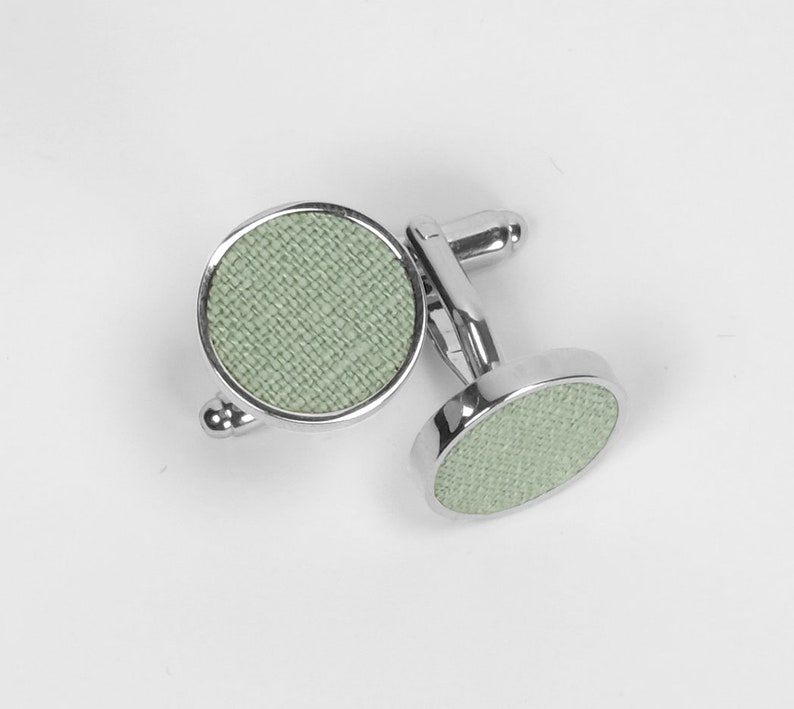 Eukalyptus, Salbeigrün Farbvariante für Leinenfliegen mit passendem Einstecktuch, Krawatten, Hosenträger aus natürlichem Leinenstoff Cufflinks