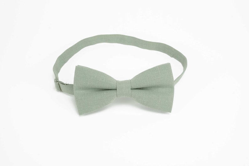 Salbeifarbene Farbvariante für Krawatten aus Leinen / Wählen Sie die Farbe Salbeigrün für Krawatte, Fliege, Hosenträger, Einstecktuch und Manschettenknöpfe Bild 7