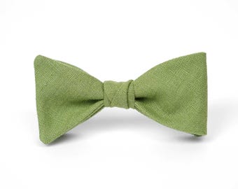 Pre-tied Fern Green Linen Bow tie