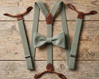 Tirantes elásticos de lino con botones verde eucalipto y pajarita preatada
