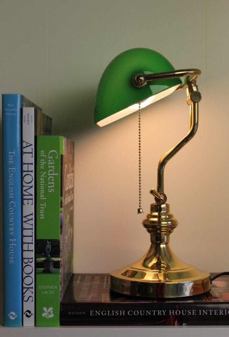 Lámpara de banqueros de latón macizo Art Deco Office Desktop Green Glass Shade Inglaterra biblioteca universidad clásica mantique tiffany Gift Idea Him Her imagen 4