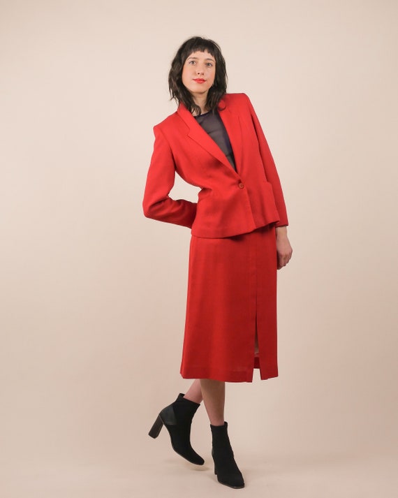 70s minimalist skirt suit / lightweight suit / wov