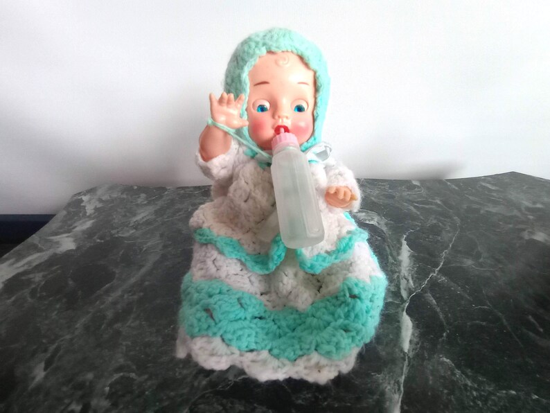 Lieve kleine vintage babypoppen en poppenstoel, samen of apart verkrijgbaar afbeelding 9