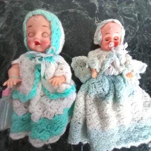 Lieve kleine vintage babypoppen en poppenstoel, samen of apart verkrijgbaar afbeelding 7