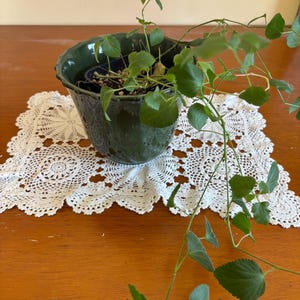 Vintage crochet rectangle home decor doily