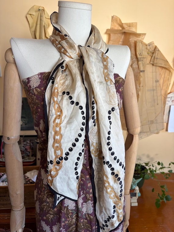 Vintage silk 1970’s chain print scarf neckerchief head scarf