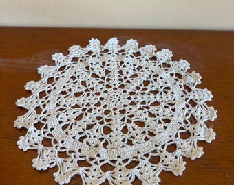 Vintage 60’s large round crochet doily boho home decor