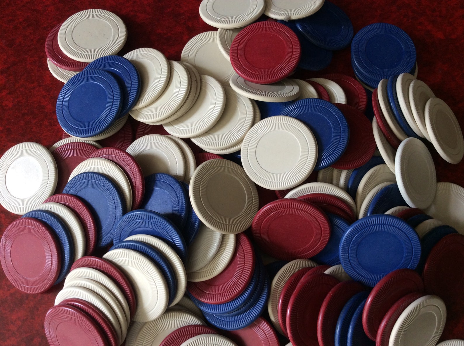 Vintage Lot of 138 COMPOSITE POKER CHIPS 1950s Red White Blue Etsy