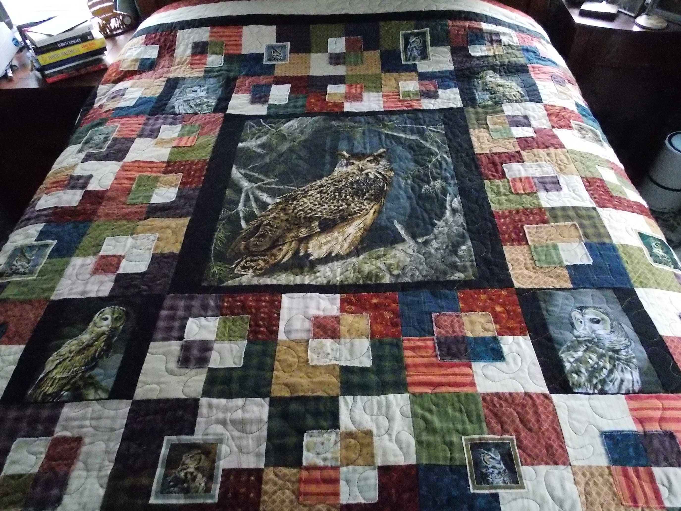 Solemn Owls Queen-King Quilt