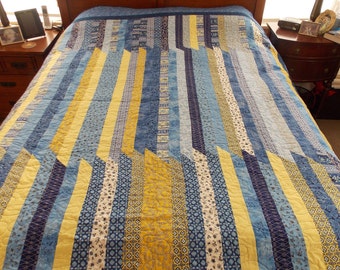 Changing Lanes Striped Twin-Full Quilt