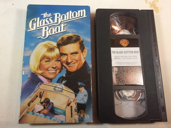 The Glass Bottom Boat VHS Doris Day Rod Taylor 1 Hr 50 Mins 1966 N  