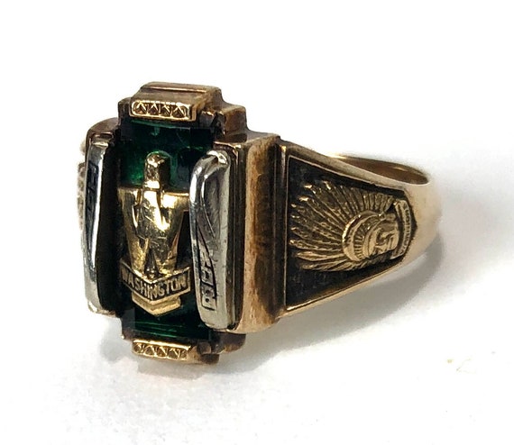 Vintage 10K Gold Emerald Class Ring 1968 sz 7 Wash