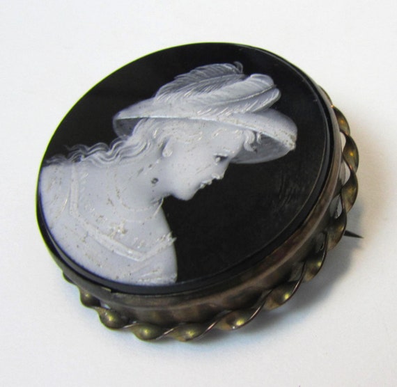 Antique Victorian Cameo Pin Grisaille white Ename… - image 7
