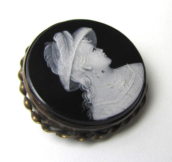 Antique Victorian Cameo Pin Grisaille white Ename… - image 2