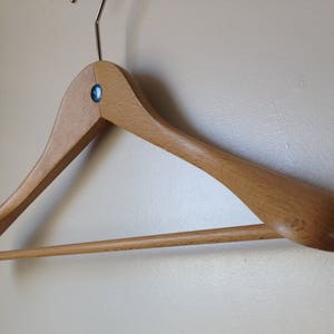 ensemble de 3 adidas originals vintage hangers_ cintre en bois collectibletrefoilantiquehanger image 3