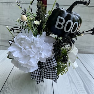 Halloween bottle bouquet, Boo pumpkin gift for wine lover, wine bottle decoration, candle decor, hostess gift, candle ring, tumbler gift