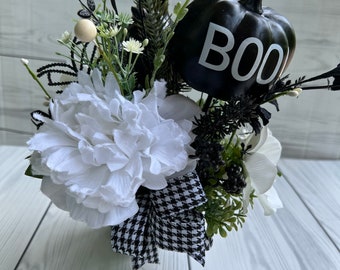 Halloween bottle bouquet, Boo pumpkin gift for wine lover, wine bottle decoration, candle decor, hostess gift, candle ring, tumbler gift