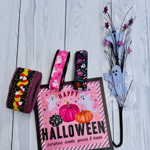 Pink Ghost Halloween Wreath Making Kit – Sweet & Spooky DIY Delight!