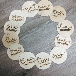 Engraved Baby Milestone Markers Set with Personalized Name Disc - Baby Shower Gift - Monthly Discs - Photo Props - Neutral Linen Bag