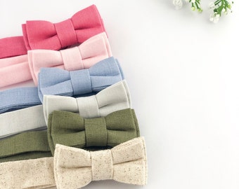 NOEUDS de lin, crème neutre garçons noeud papillon, floral noeuds papillon, Mens floral Bow Tie, noeud papillon avec des fleurs, mariage de jardin, porteur de l’anneau