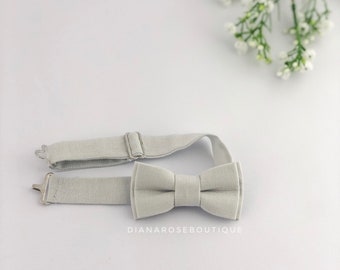 LIGHT GREY Boys Bow tie, Cream Neutral boys Bowtie, Floral Bowties, Mens Floral Bow tie, Bow tie with flowers, Garden Wedding, Ring bearer