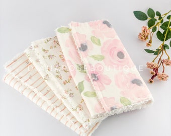 BABY BURP CLOTHS 3 pack, cadeau de bébé fille, cadeau de douche de bébé, cadeau de nouveau-né, chiffons de rot, tissu de boue, fille de tissu de rot, garçon de tissu de rot,