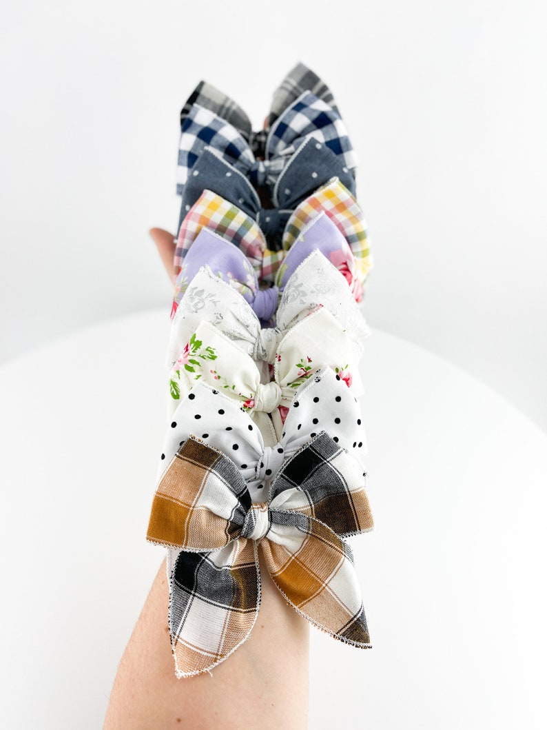 BLOOMING SPRING MARIPOSA bow