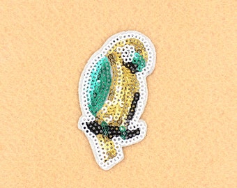 Parrot Patch Sequin Patch Iron on Patch DIY Patch Embroidered Patch Applique Embroidery 4.2x7.5cm