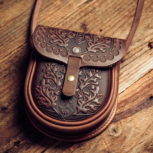 UKRAINIEN petit sac à bandoulière en cuir marron sac à bandoulière Bronze sac à main sac à main ethnique sac femmes capacité cadeau d'anniversaire