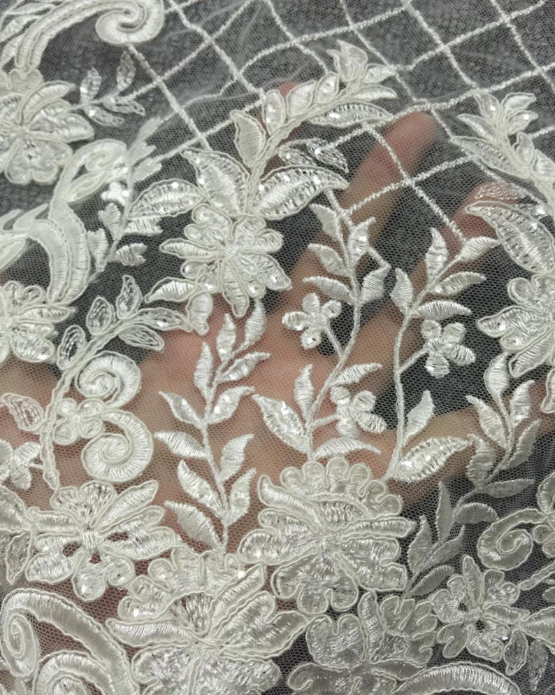 2018 Fashion alencon lace elegentembroidery lace with sequins tulle lace bridal lace fabric for wedding dress