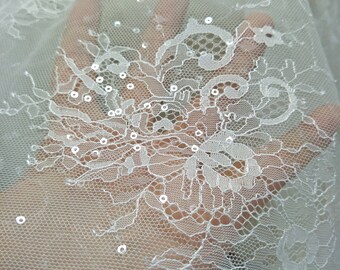 Fashion chantilly lace fabric Taiwan higher quality wedding dress lace with sequins guipure lace 130cm width