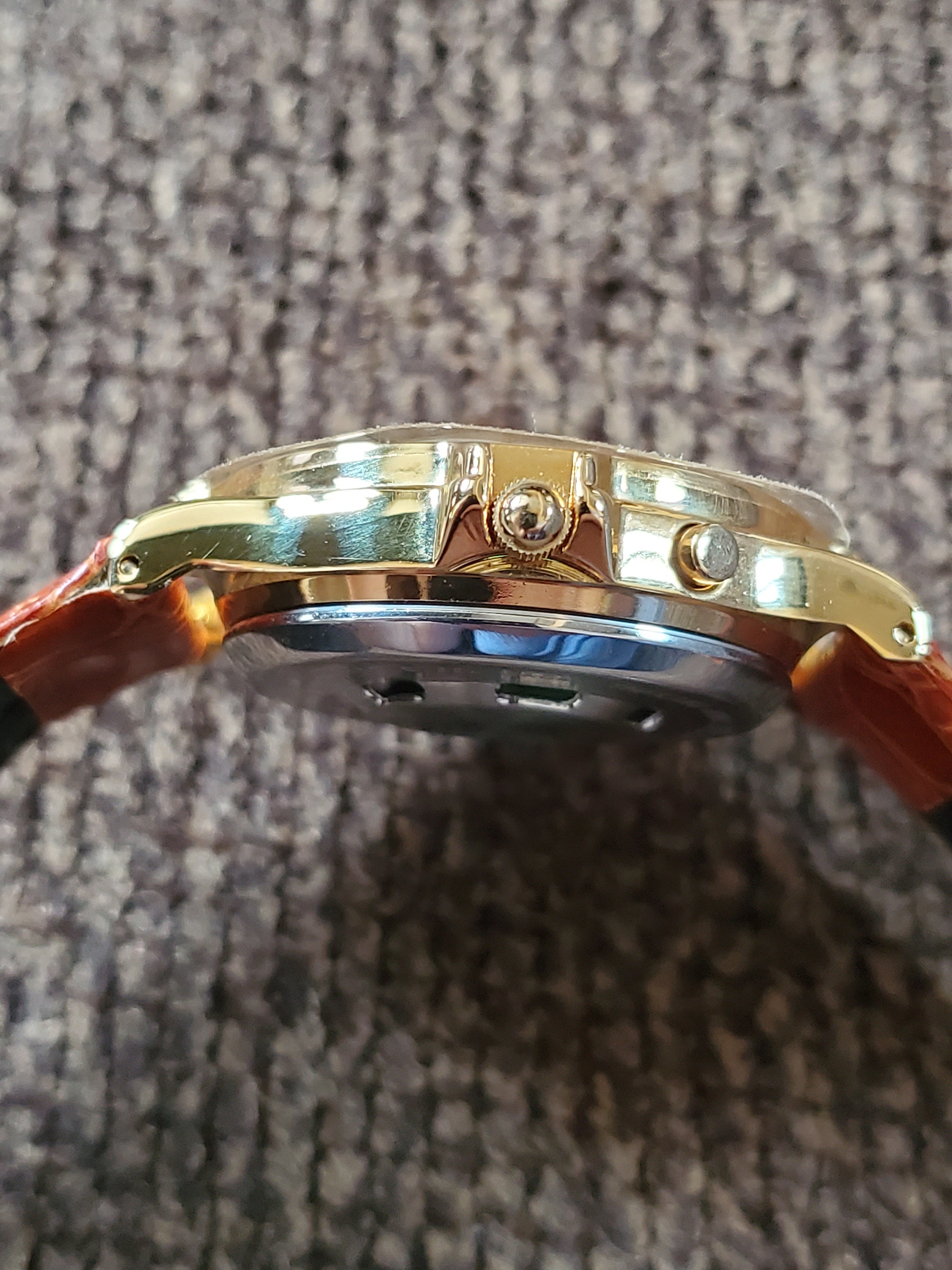 Vintage Yosemite Sam Armitron Musical Quartz Watch Tan Crocodile Print Band Vintage Armitron Musical - Yosemite Sam - Watch - Etsy main image 2