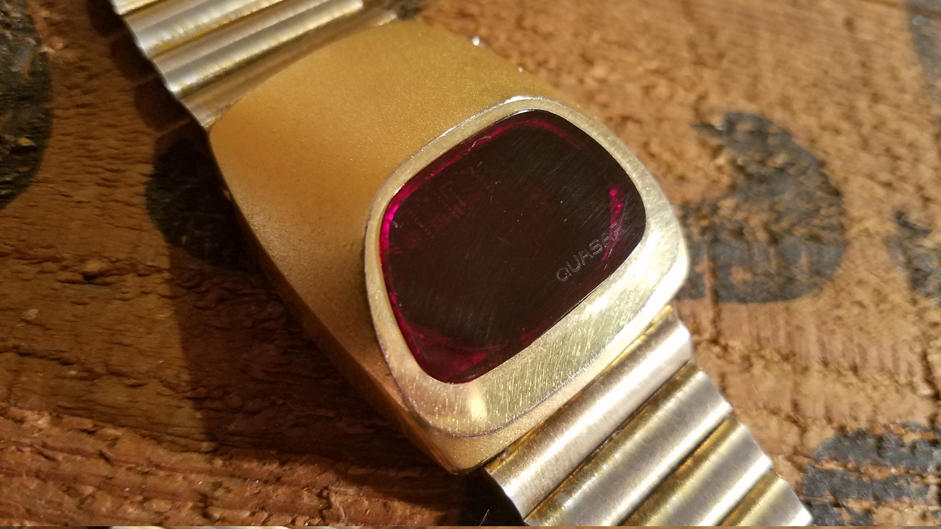 Quasar watch vintage best sale