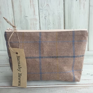 Small Tweed Make Up Bag,Cosmetic Bag,Toiletry Bag,Zipper Pouch,Wash Bag,Purse,Accessory,Bag,Handmade,Tweed Fabric,Tweed Gift,Tweed Bag