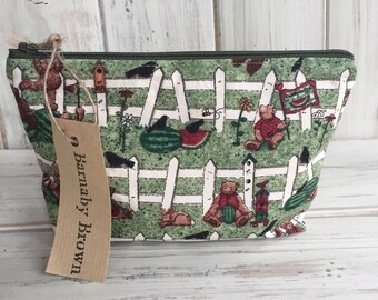 Make-uptas teddybeer, make-uptas, toilettas, toilettas, zakje met ritssluiting, toilettas, portemonnee, accessoiretas, handgemaakte tas, kleine make-uptas, teddybeerstof