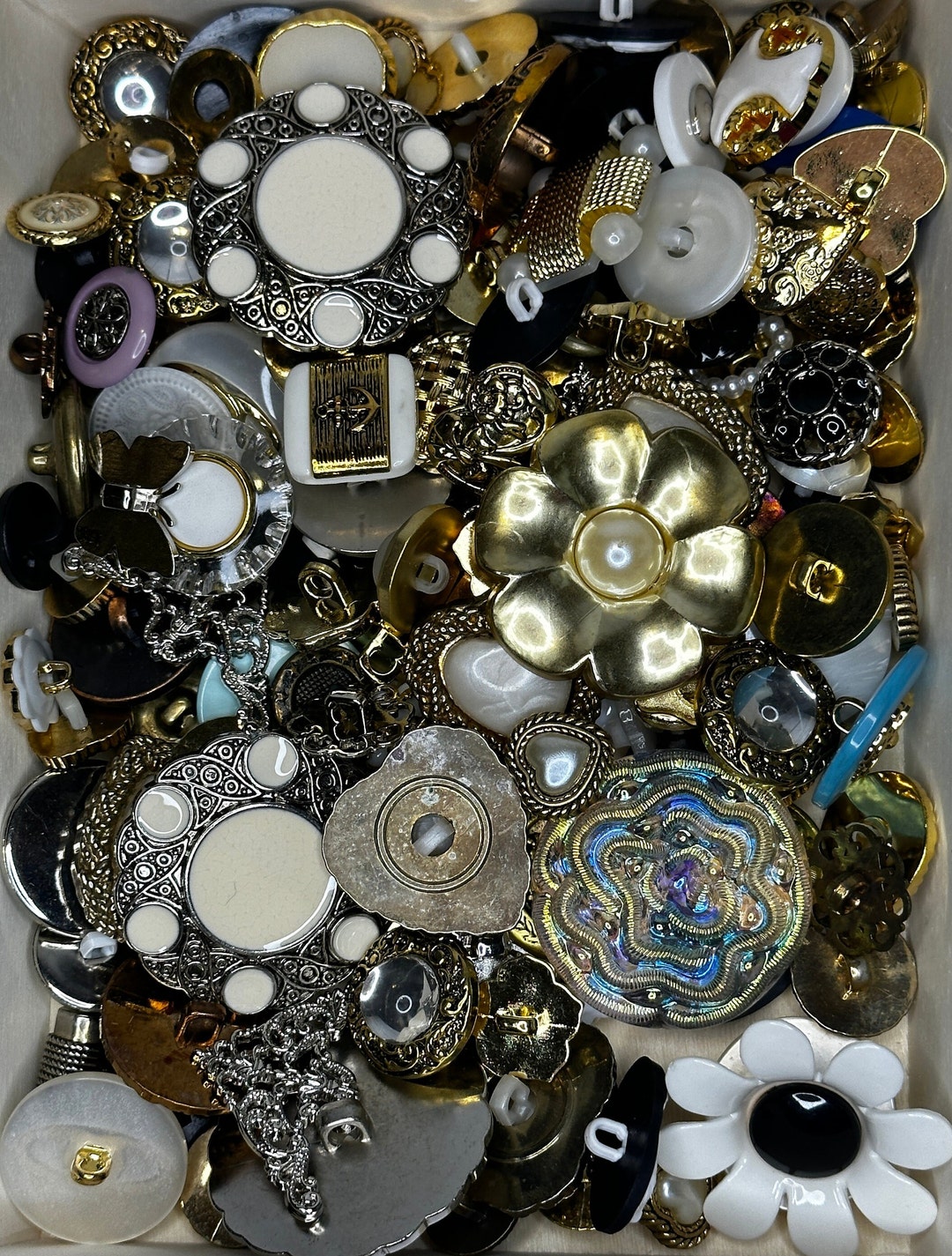 7.3oz of Victorian & Vintage Style Buttons Etsy