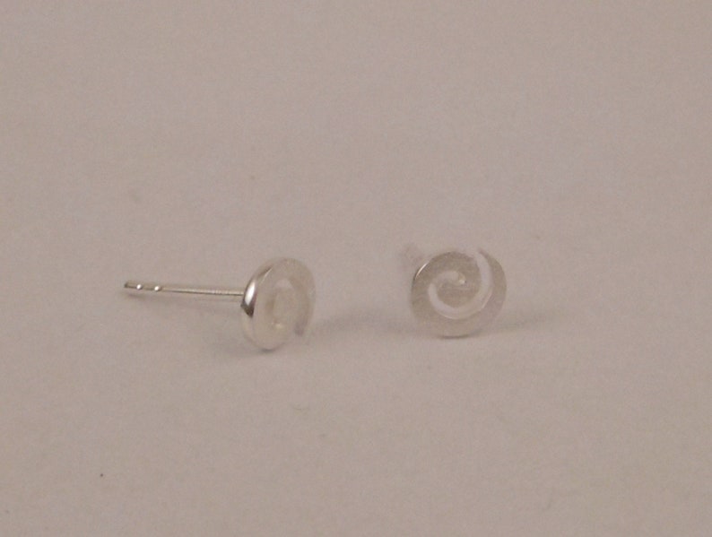 Ohrstecker Silber, Spirale Bild 3