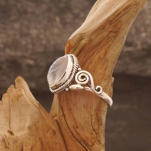 Ring with moonstone, 925 silver