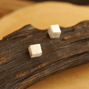 kleine Würfel Ohrstecker Silber