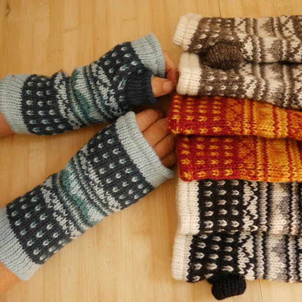 Wrist warmers, cuffs, wool cuffs Norwegian pattern