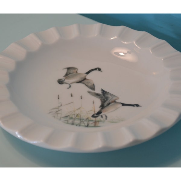 Geese Goose Ashtray Never Used Colden Crown Bavaria Germany Schumann Arzberg Ducks Water Fowl Scene Cigarette Smoker Ashtray Tobaciana