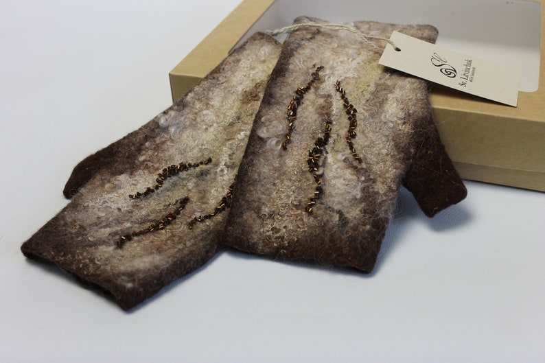 Felted Mitts or Fingerless Gloves Made of Merino Wool Women/'s Felt Fingerless Comfortable,Brown Beige Mittens Warm Mitts for Everyday Use