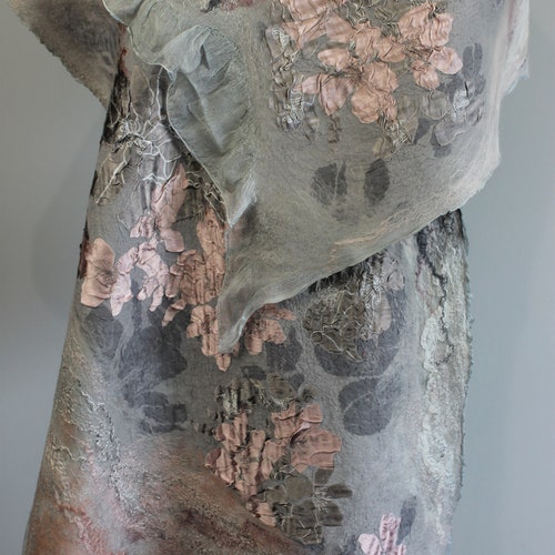 Nuno Felted Light shops Gray Pink Scarf, Felt Wool Silk Scarf, Scarf with flowers, Party Stole, Light Stole, Gift for Her