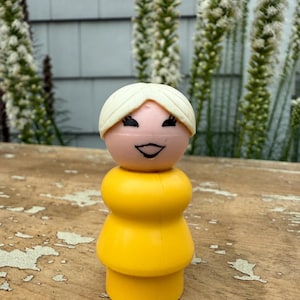 Vintage Fisher Price Little People Woman with White hair Grandma Figure Yellow Body